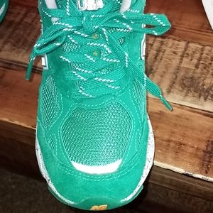 New Balance snickers